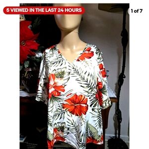Floral V-Neck Women's Top, M.  NWOT